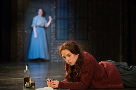 67884325-Fingersmith_2_jg_1488