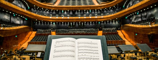 theatre-music-stand